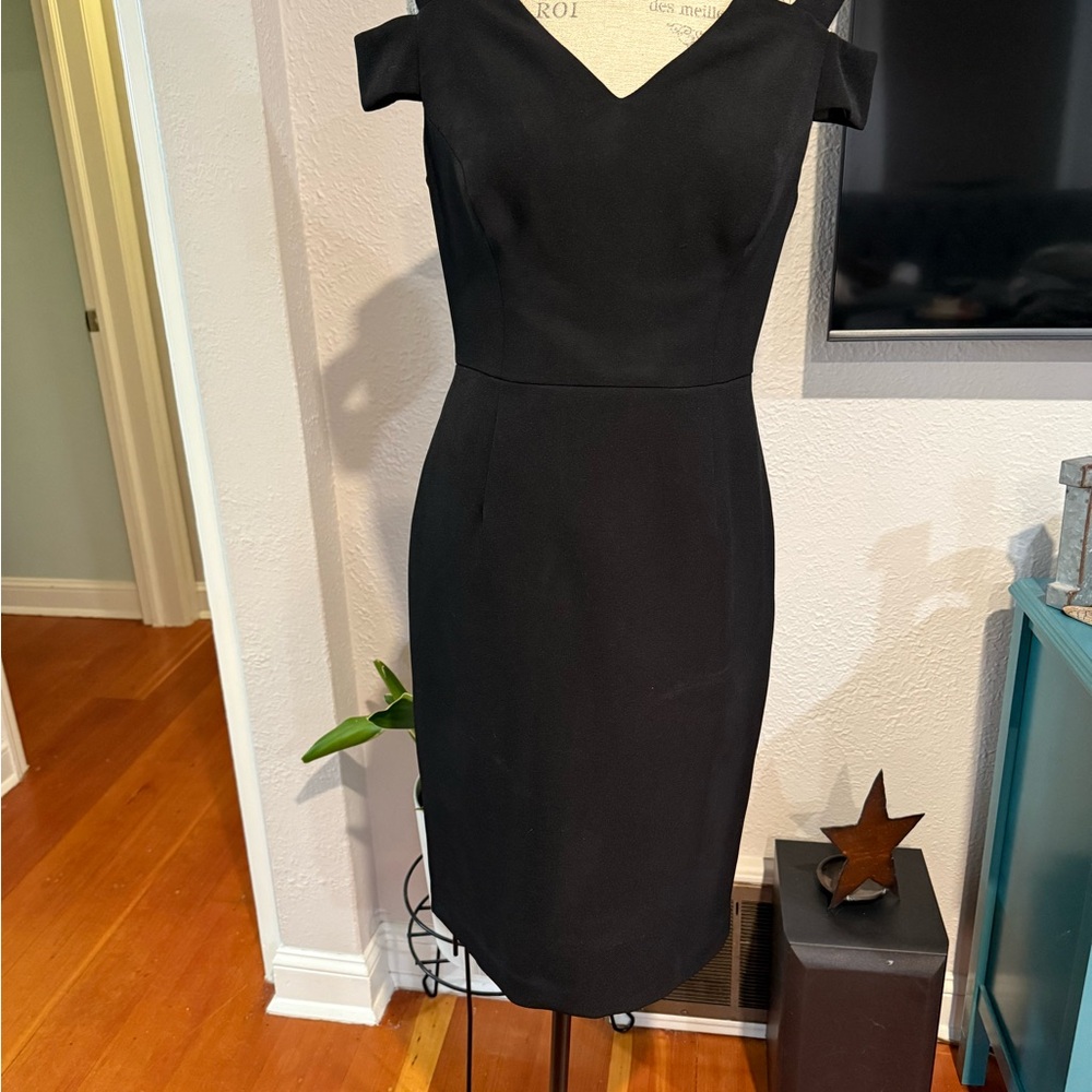 Adrianna Papell Black Midi Dress